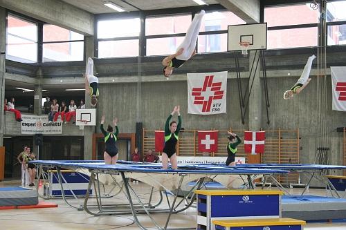 Trampolinriege des STV Möriken-Wildegg an der CH-Vereinsmeisterschaft Jugend / Schweizermeisterschaft im Vereinsturnen Jugend